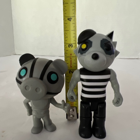 Roblox PIGGY Series 3 FRIENDLY ROBBY and RASH Action Figure Lot Of 2 Loose - Picture 6 of 6